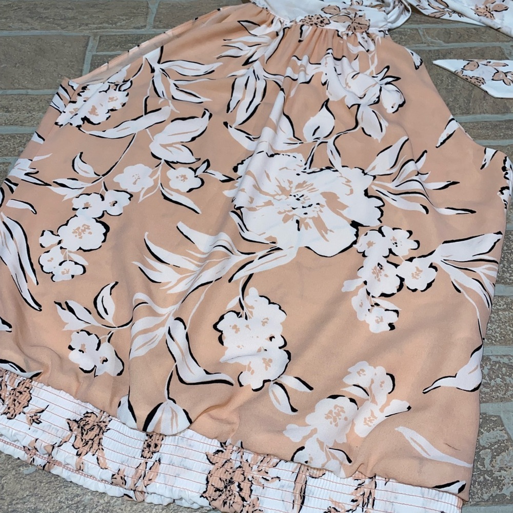 WHBM Peach Neck XS Top